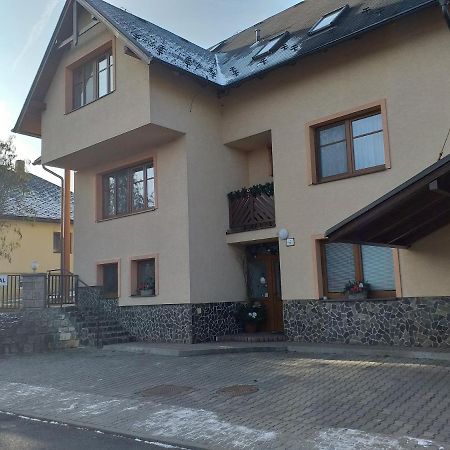 Vila Michal Bešeňová Extérieur photo