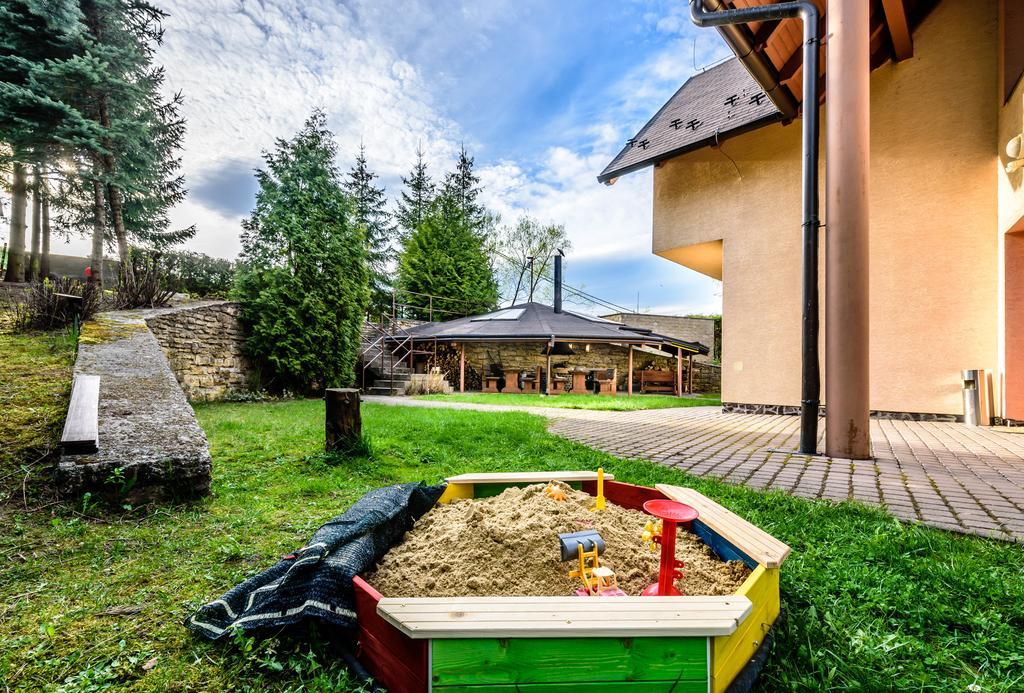 Vila Michal Bešeňová Extérieur photo